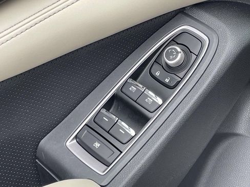 Used 2019 Subaru Ascent Limited w/ Popular Package #2 image 17