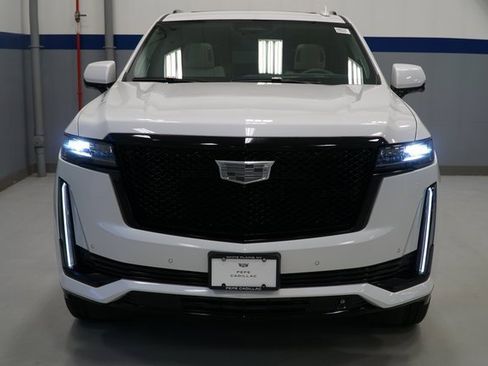 New 2024 Cadillac Escalade ESV Sport Platinum w/ LPO, ONYX Package image 9