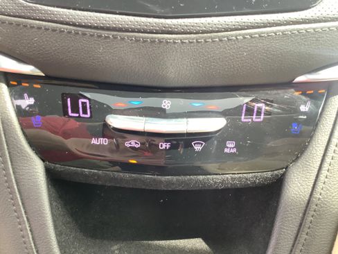 Used 2017 Cadillac XT5 Premium Luxury image 21