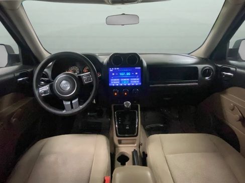Used 2015 Jeep Patriot Sport FWD image 9
