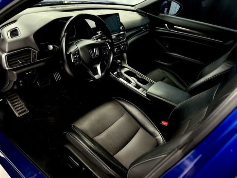 Used 2018 Honda Accord Sport image 17