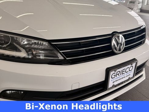 Used 2016 Volkswagen Jetta SEL Premium w/ Lighting Package image 3