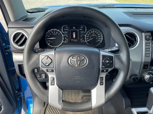 Used 2018 Toyota Tundra SR5 w/ SR5 Upgrade Package AWD/4WD image 17