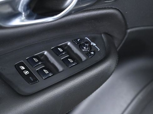 Used 2022 Volvo XC90 T5 Momentum w/ Advanced Package image 21