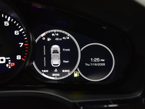 Used 2021 Porsche Cayenne AWD/4WD image 19