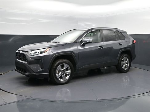 Used 2024 Toyota RAV4 XLE image 3