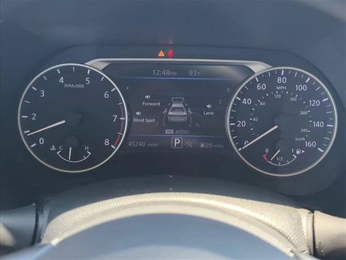 Used 2025 Nissan Sentra SV FWD image 12