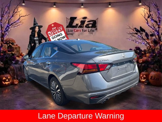 Used 2024 Nissan Altima 2.5 SV w/ SV Premium Package FWD image 5