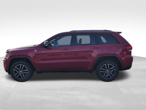 Used 2017 Jeep Grand Cherokee Trailhawk AWD/4WD image 9