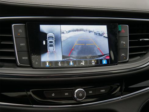 Used 2024 Buick Enclave Avenir w/ Avenir Technology Package image 22