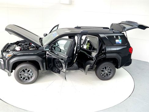 New 2025 Toyota 4Runner SR5 image 18