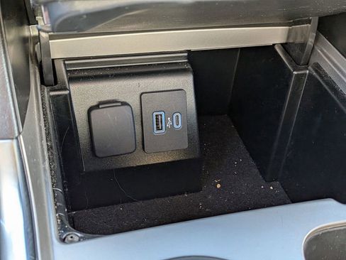 Used 2022 Ford Explorer Limited w/ Limited Technology Package image 26