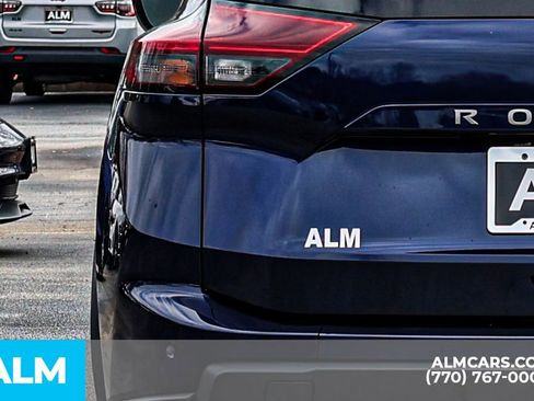 Used 2024 Nissan Rogue SV image 13