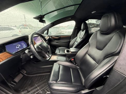 Used 2021 Tesla Model X Long Range image 10