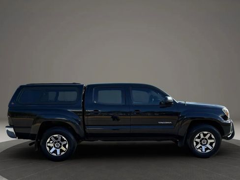 Used 2012 Toyota Tacoma PreRunner w/ SR5 Pkg image 12