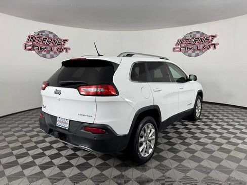 Used 2015 Jeep Cherokee Limited w/ Luxury Group AWD/4WD image 7