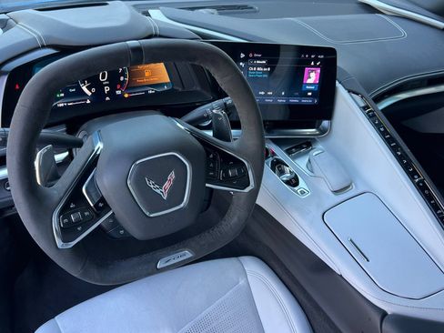 Used 2024 Chevrolet Corvette Z06 RWD image 15