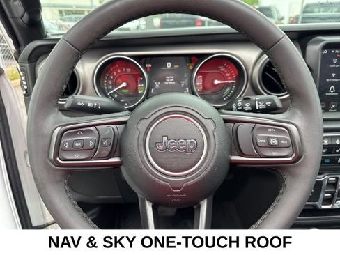 Used 2023 Jeep Wrangler Unlimited w/ Sun & Screen Package AWD/4WD image 16