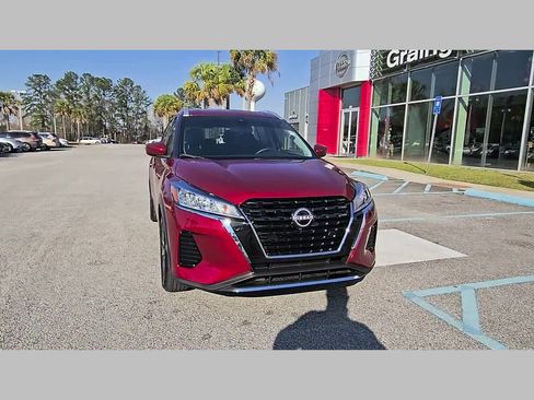 Used 2024 Nissan Kicks SV image 20