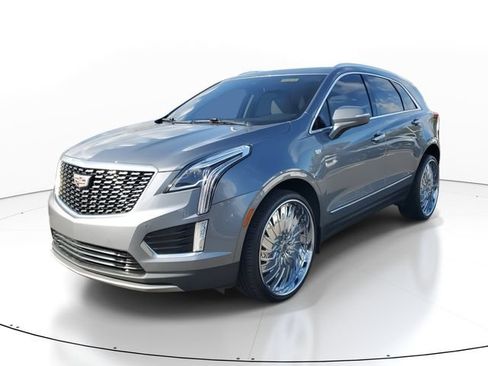 Used 2021 Cadillac XT5 Premium Luxury w/ LPO, Floor Liner Package AWD/4WD image 4