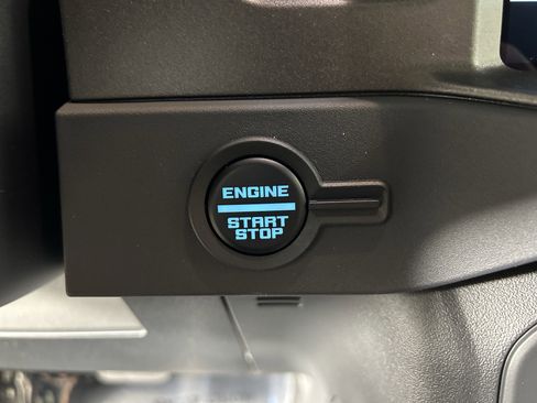 New 2025 Ford Bronco Badlands image 28