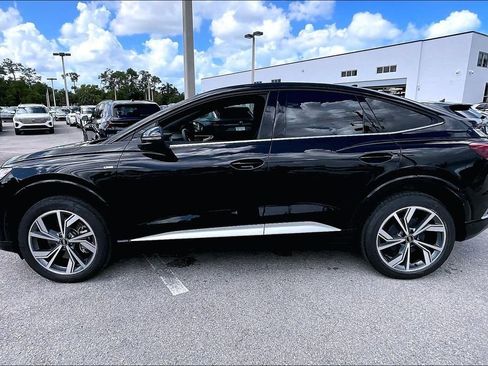 Certified 2023 Audi Q4 e-tron Premium Plus w/ Premium Plus AWD/4WD image 8