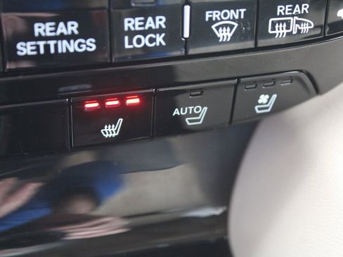 Used 2024 Acura MDX SH-AWD w/ Advance Package image 47