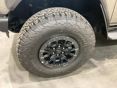 Used 2025 Ford Bronco Raptor AWD/4WD image 6