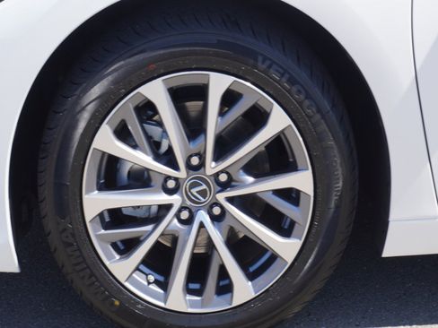 Used 2024 Lexus ES 350 FWD image 7