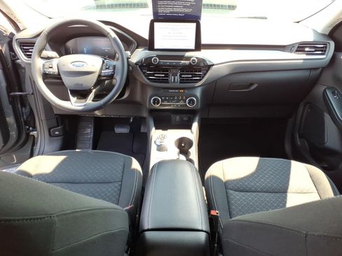 Certified 2025 Ford Escape Active w/ Cold Weather Package FWD image 15