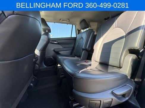 Used 2024 Toyota Highlander XLE image 37