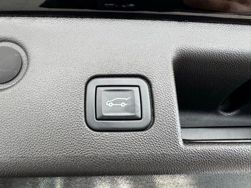 Used 2022 Chevrolet Equinox LT image 39