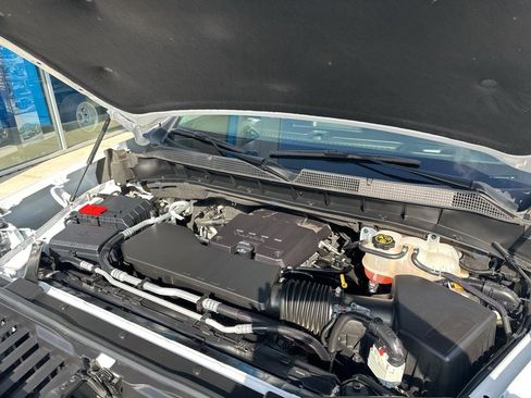 Used 2022 Chevrolet Silverado 1500 Custom image 9