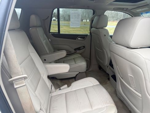 Used 2015 GMC Yukon Denali w/ Premium Package image 9