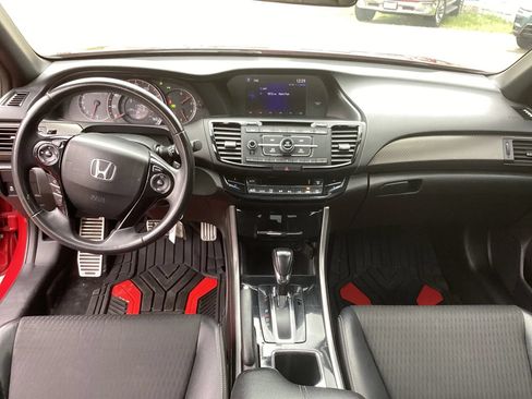 Used 2016 Honda Accord Sport image 17