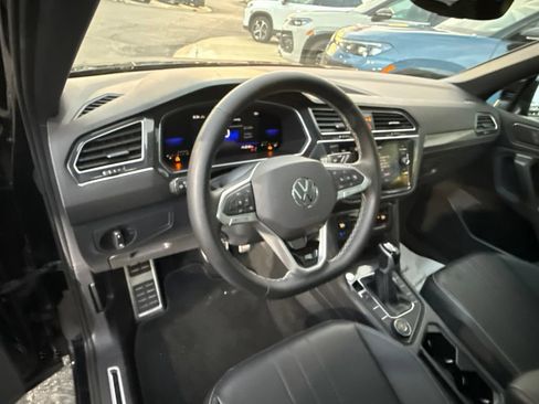 Used 2023 Volkswagen Tiguan SE R-Line AWD/4WD image 12
