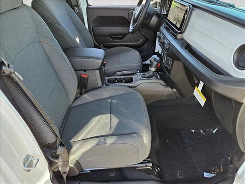 New 2026 Jeep Gladiator Sport AWD/4WD image 16