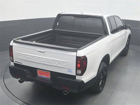 Used 2025 Honda Ridgeline Black Edition image 24