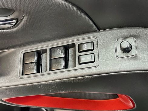 Used 2024 Nissan Frontier PRO-4X w/ Technology Package AWD/4WD image 18