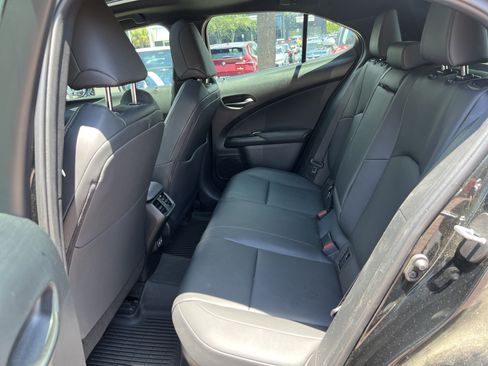 Used 2024 Lexus UX 250h FWD image 30