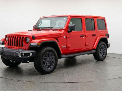 Used 2025 Jeep Wrangler Unlimited Sport AWD/4WD image 3
