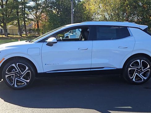 New 2026 Chevrolet Equinox EV LT w/ Convenience Package II image 9