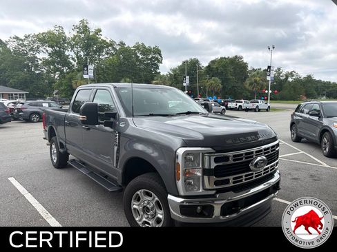 Used 2025 Ford F250 XLT AWD/4WD image 3