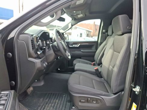 Used 2023 Chevrolet Silverado 1500 RST w/ Z71 Off-Road Package image 13