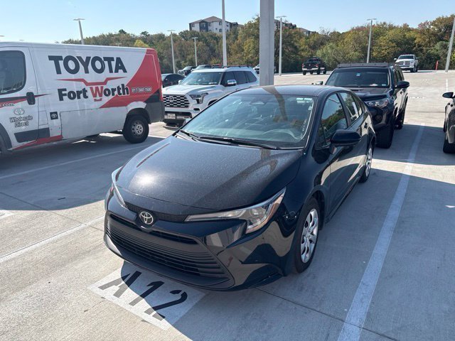 Used 2026 Toyota Corolla LE FWD image 2