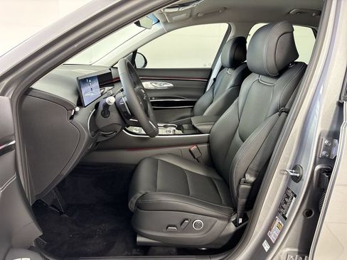 New 2026 Genesis GV70 2.5T AWD/4WD image 13