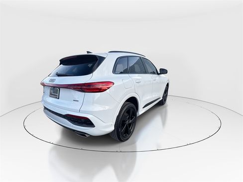 New 2025 Audi Q5 Premium Plus image 8