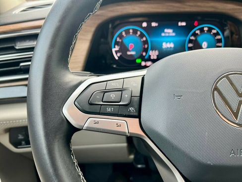 Used 2024 Volkswagen Atlas SE AWD/4WD image 20