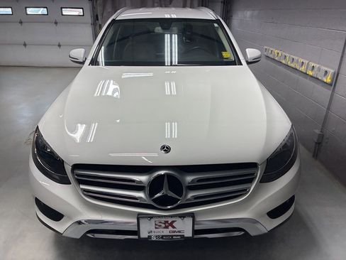 Used 2019 Mercedes-Benz GLC 300 4MATIC image 6
