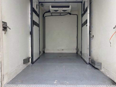 Used 2023 Ford E-350 and Econoline 350 Super Duty w/ Power Windows & Locks Group RWD image 9